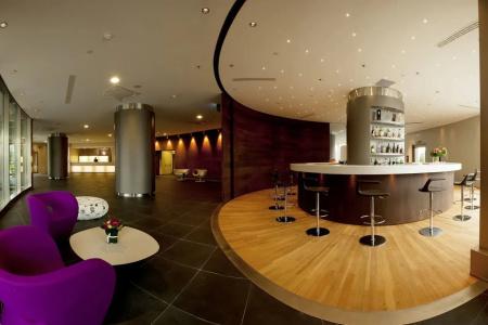 The Hub - 16