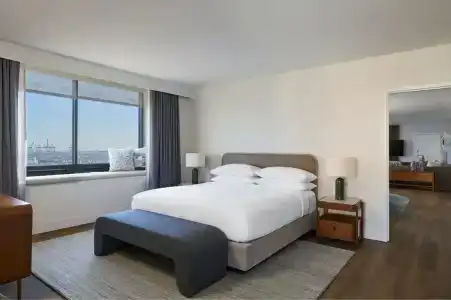 Renaissance Long Beach - 100
