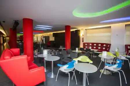 Oasis Plaza - 24