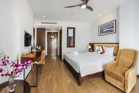Ritzy Boutique Da Nang - 3
