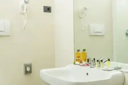 Helios & Restaurant - 13