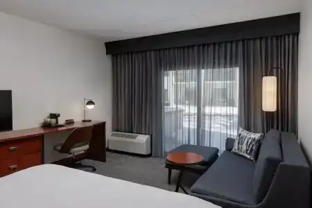 Courtyard by Marriott Denver Central Park - 52