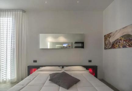 Blue Shades ApartHotel - 305