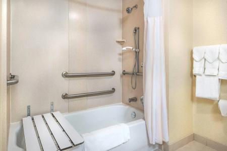 Hilton Garden Inn - 8
