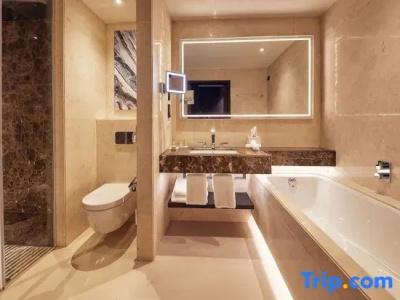 Hilton Belgrade - 77