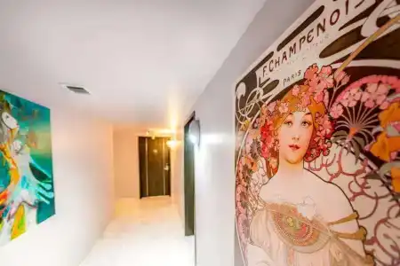 Secret Garden Miami Beach - 9