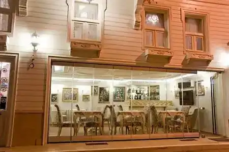 Romantic Mansion - 26