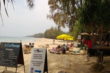 Lanta Castaway Beach Resort - 13
