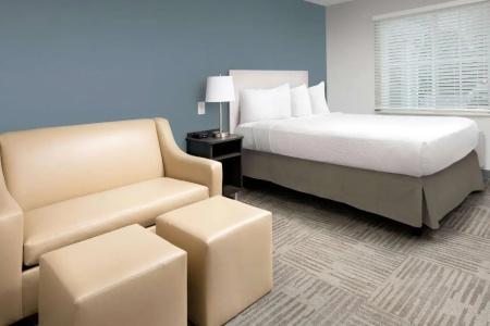 WoodSpring Suites - 25