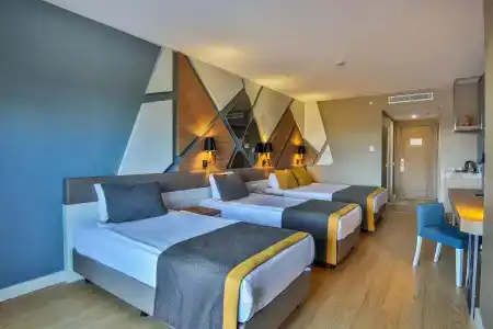 Saturn Palace Resort - 3