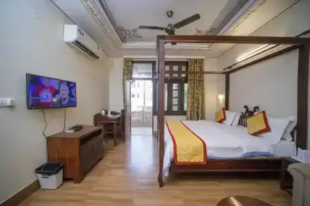 h r Palace - 41