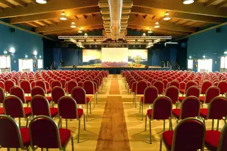 GranSerena - 16