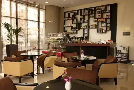 Cristal Abu Dhabi - 13