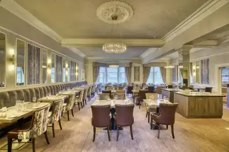Best Western Inverness Palace & Spa - 11