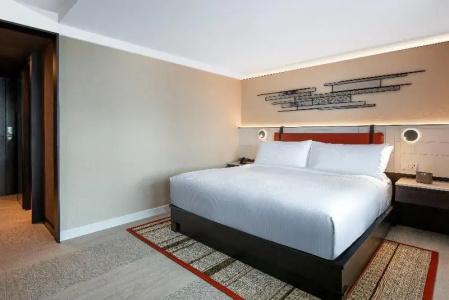 DoubleTree by Hilton Bangkok Ploenchit - 42