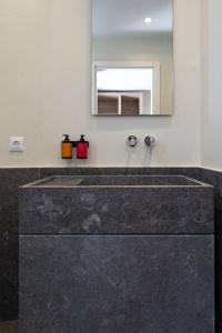 Maris Lindos Suites & - 11