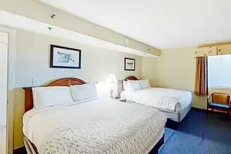 Carolinian Beach - 411