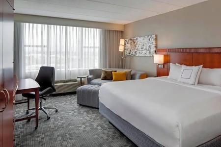 Courtyard by Marriott Boston Logan Airport - 44