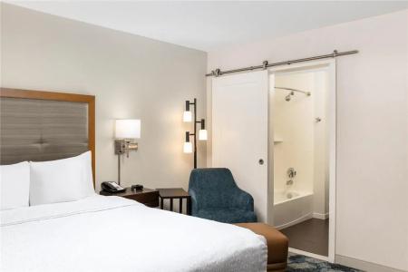 Hampton Inn Portland East - 61
