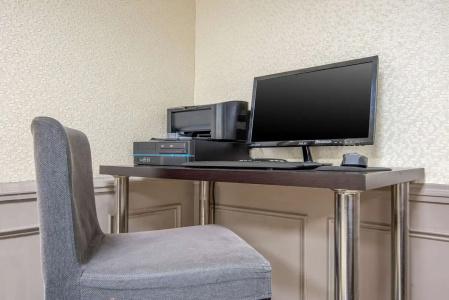 Quality Inn and Suites - 27