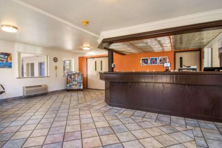 6 Portland Mall - 205 - 1