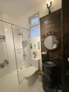 Lucas Inn - 51
