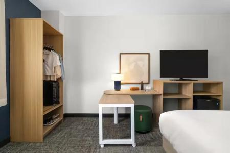 Super 8 by Wyndham Savannah - 27