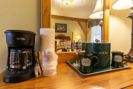 Hemlock Inn - 31