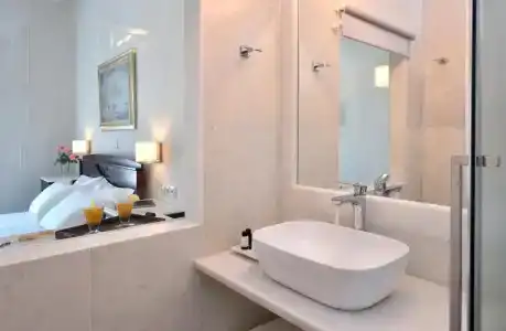 Doukissa - 8