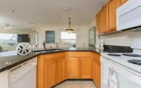 Hibiscus Oceanfront - 35