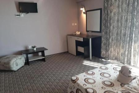 Silver - All Inclusive & Free Parking - 5