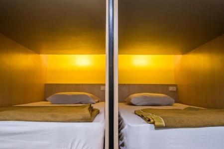 18 Coins Cafe & Hostel - 33