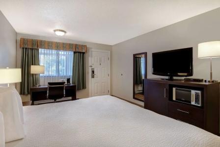 Days Inn by Wyndham - 4