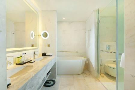 DoubleTree by Hilton Jakarta - Diponegoro - 8