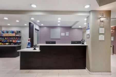 Best Western Plus Commerce - 14