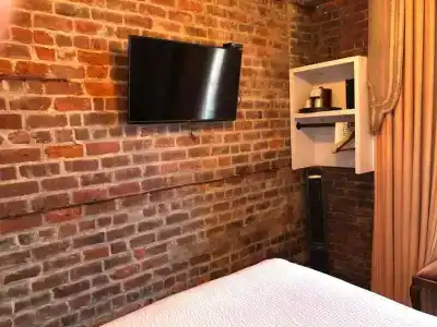 Lafitte & Bar - 20