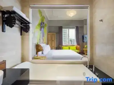 The Light & Spa - 122