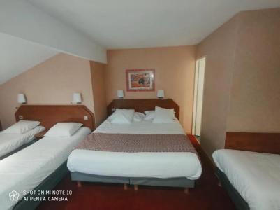 Kyriad Nîmes Ouest A9 - 55