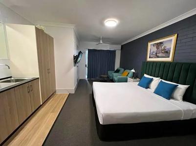 Benson Court - 87