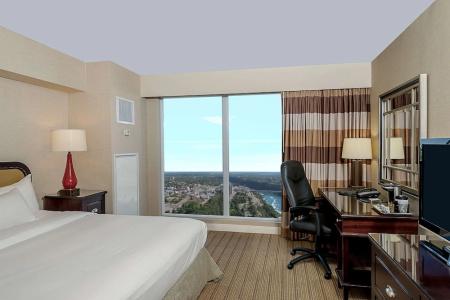 Hilton/ Fallsview and Suites - 41