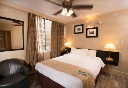 Divya Sutra Suites on Robson Downtown - 43