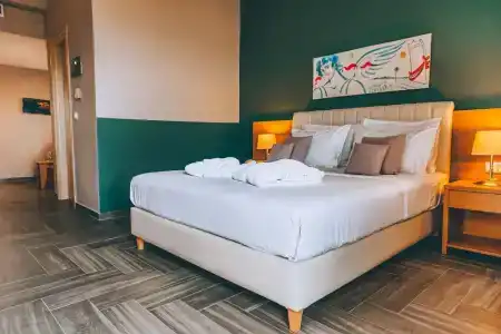 Apollo Resort Art - 122
