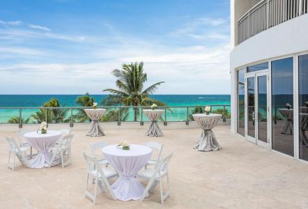 DoubleTree by Hilton Ocean Point - North Miami Beach - 22