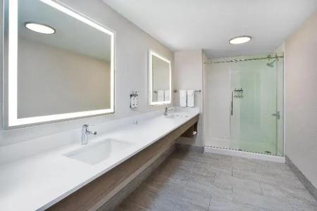 Holiday Inn Express & Suites Nw - Park Place, An Ihg - 50