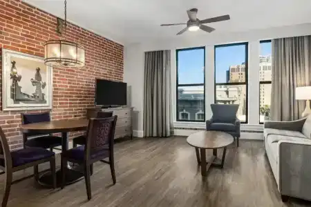 Wyndham La Belle Maison - 7