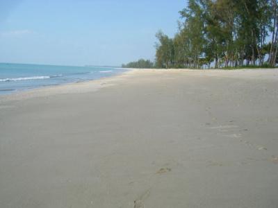 Pranee Beach Bungalows - 7