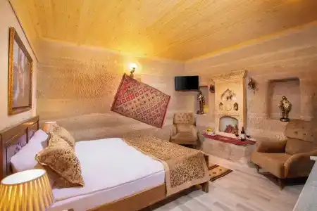 Sarnich Cave Suites - 23