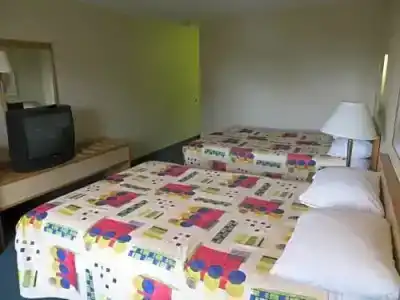 Homestyle Inn and Suites - 48