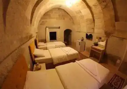 Falcon Cave Suites - 2