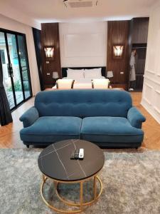 The o Valley Boutique - 59